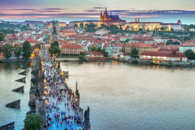 Koupě bytu v Praze: Realitní kancelář vám pomůže!