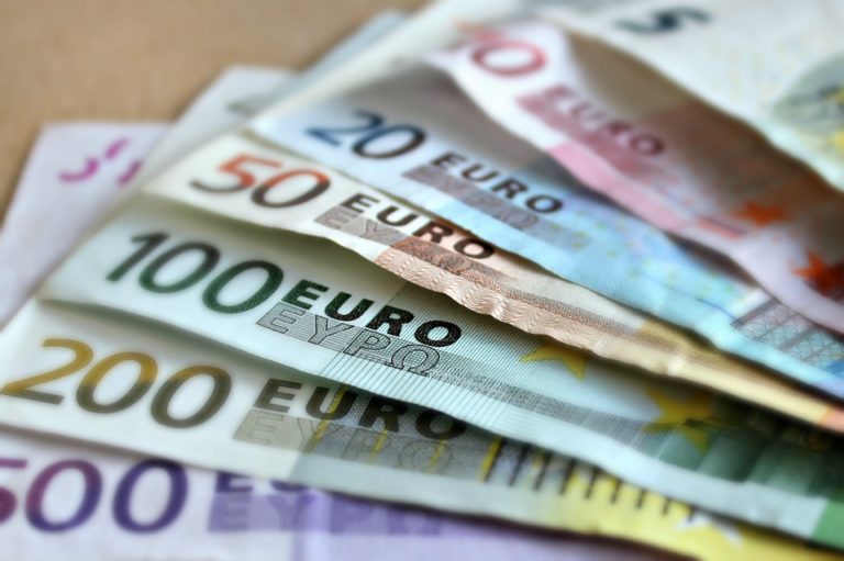 Rozdílné cesty centrálních bank nevěstí pro euro nic dobrého