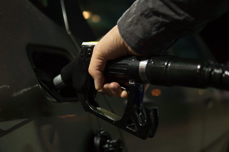 Ceny pohonných hmot neustále rostou: Kam až se vyšplhají?