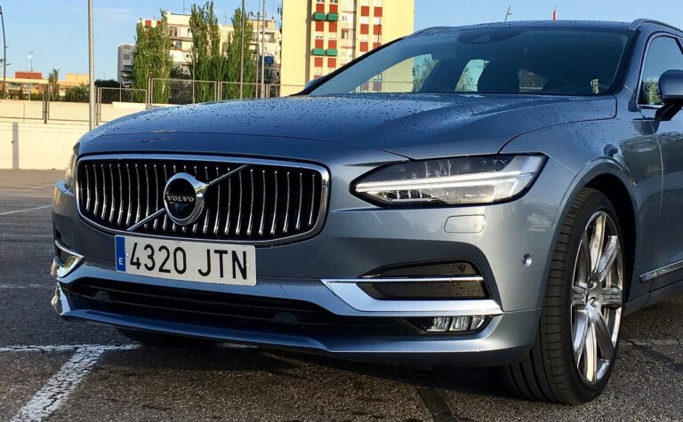 Volvo V60 je vozem, který verzi od verze potěší jiného majitele