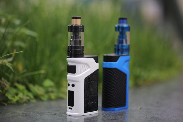 Čtyři důvody, které vám vysvětlí proč jsou elektronické cigarety lepší, než tabákové výrobky