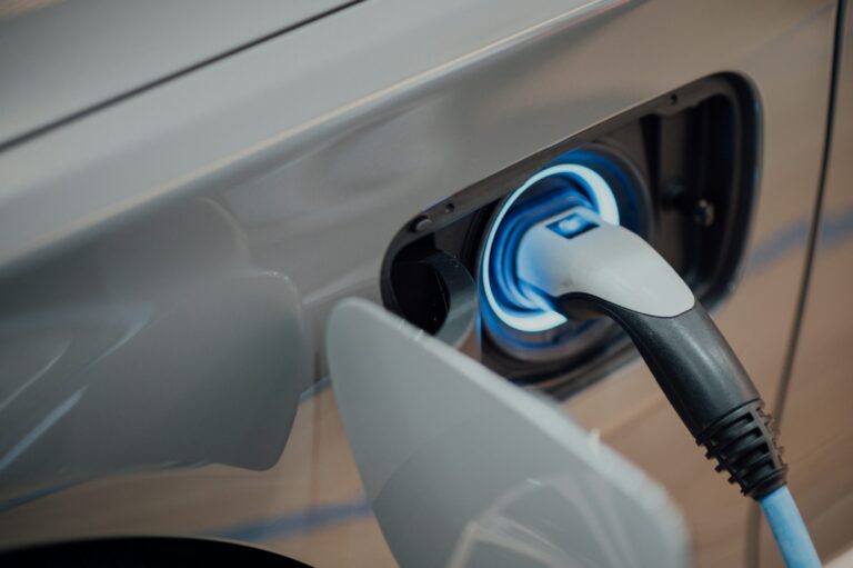 Zánovní elektromobily představují cenově dostupnou cestu k elektromobilitě