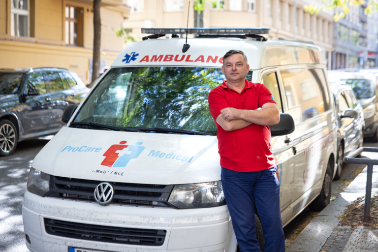 Domácí péče a sanitní převozy, aneb když všechno řeší jedna firma