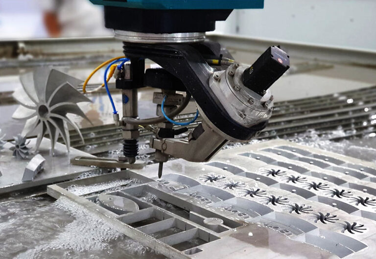 Jak pomáhá řezání vodním paprskem při přesném dělení materiálů